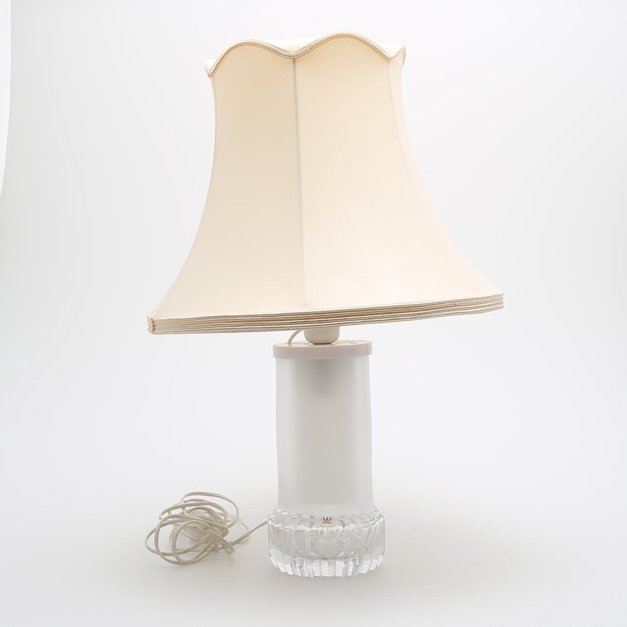 BORDSLAMPA i glas, Owe Sandeberg, Kosta, signerad.