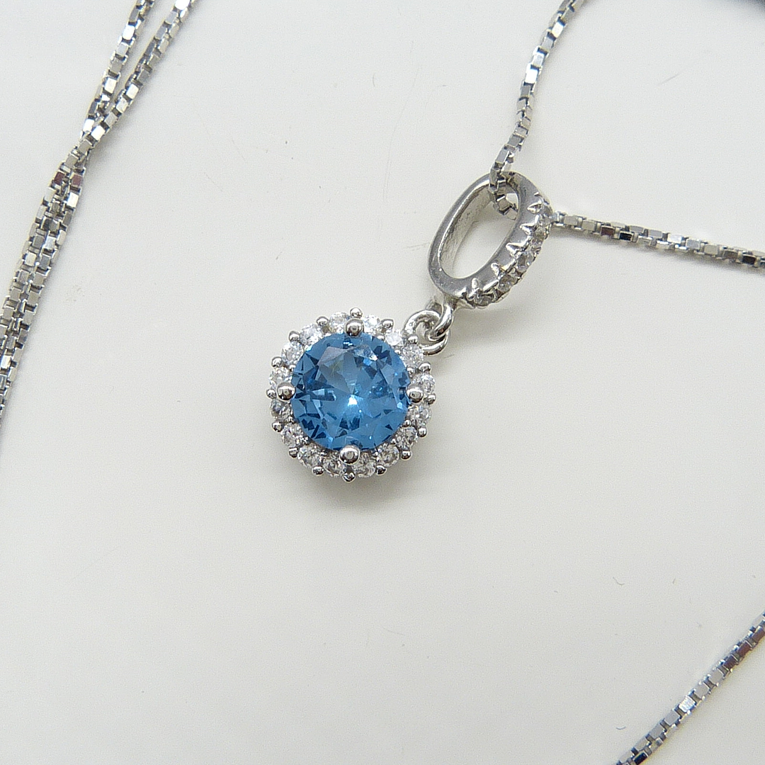 HALO KLUSTER HALSBAND.