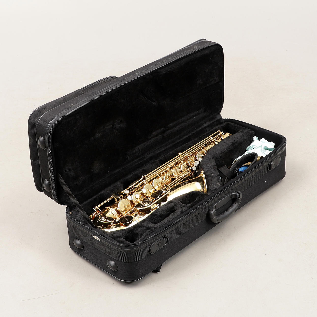 SAXOFON med väska, "JTS-587", Jupiter.