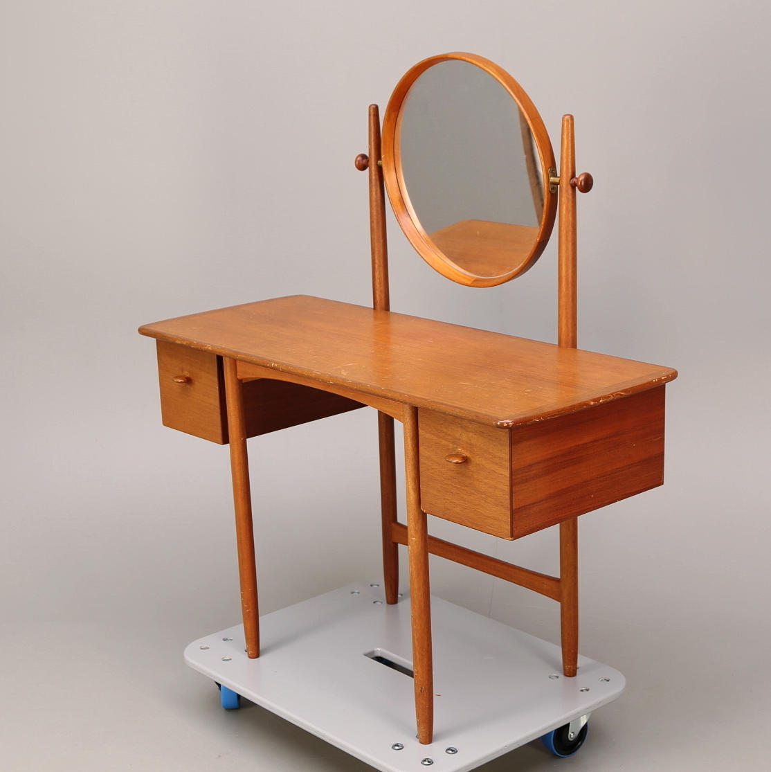 SMINKBORD teak, 1960-tal, Bodafors, Design S. Engström, G. Myrstrand 1963.