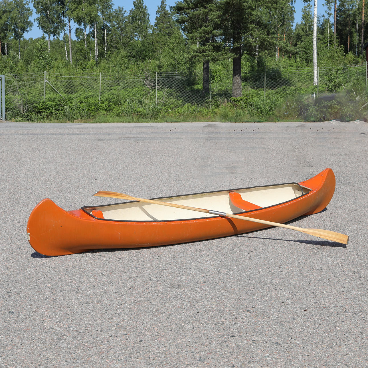 CANOA/CANADIENSE CON DOBLE REMO.