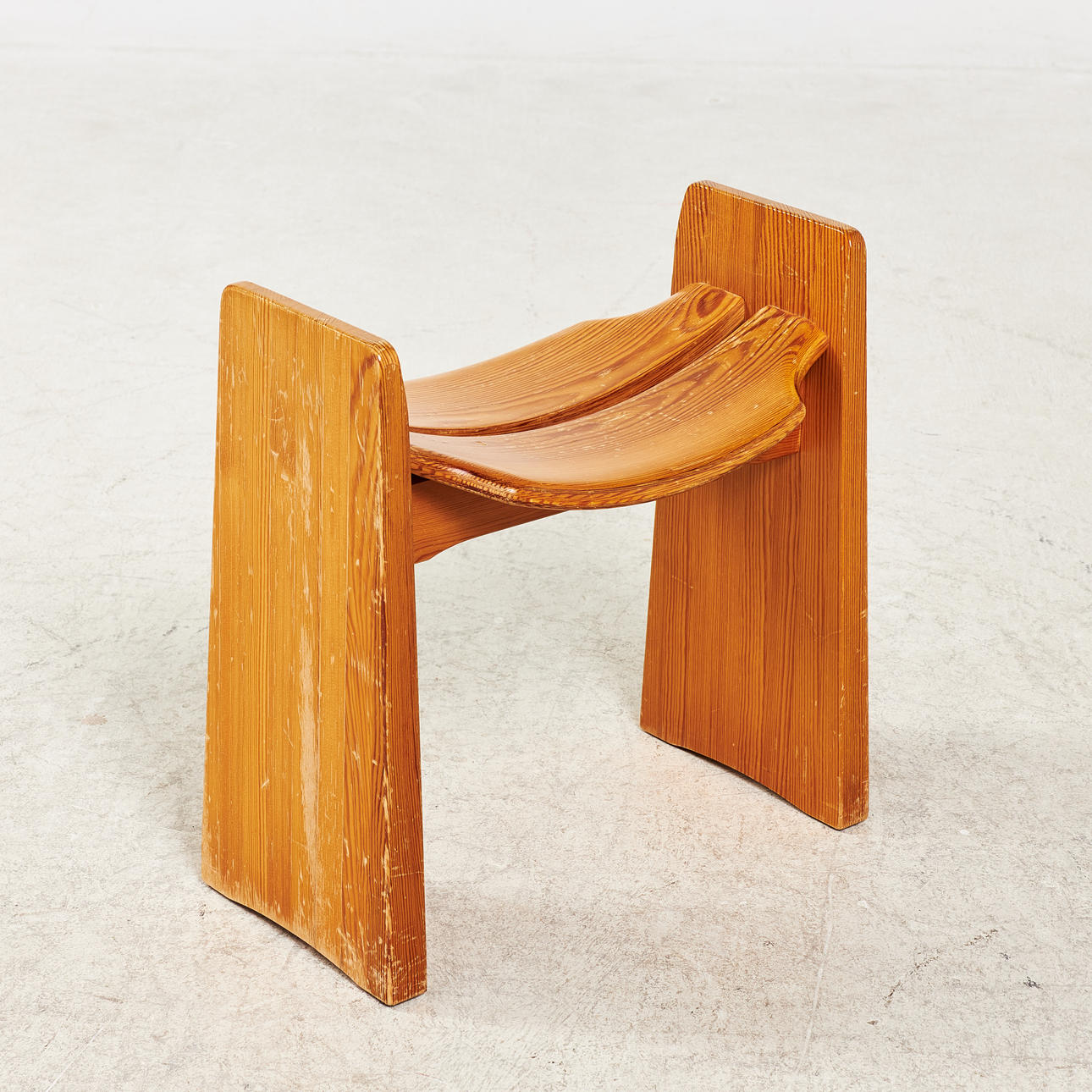 GILBERT MARKLUND. pall, ”Jonte”, furu, ca 1970-tal.