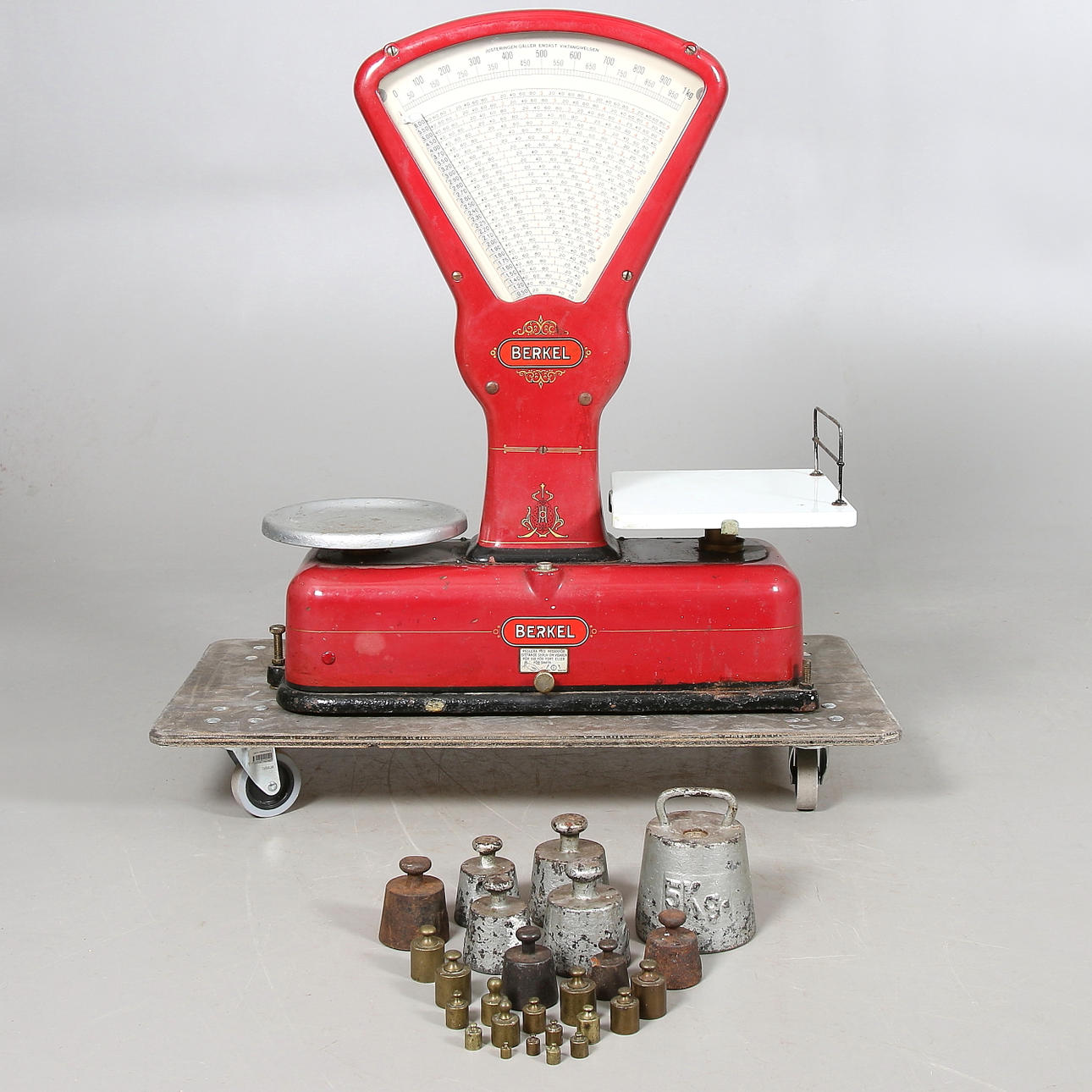 BUTIKSVÅG med VIKTER, Berkel. 1900-talets första hälft.