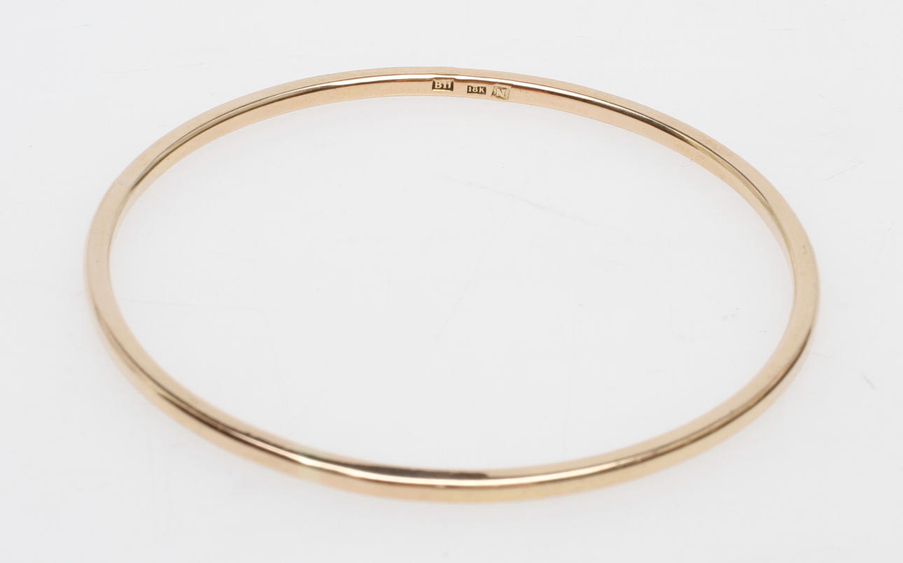 STEL ARMRING, 18k guld, vikt ca 11.9 gr.