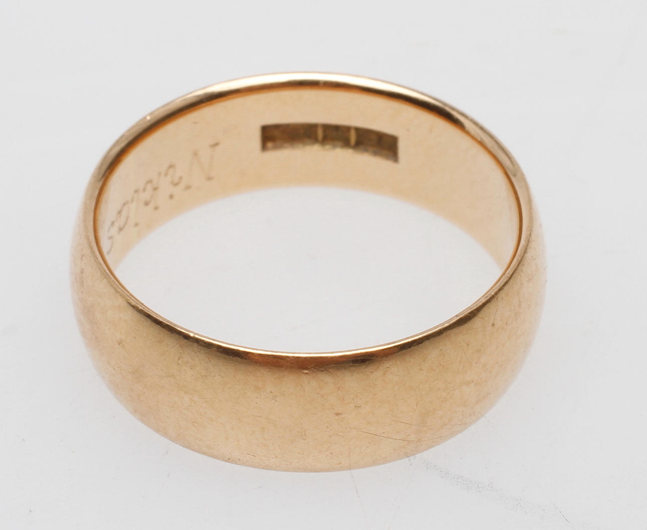 RING, 18k guld, vikt ca 4,8 gr.