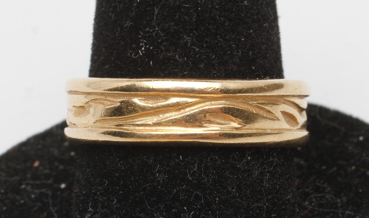RING, 18k guld, vikt ca 7 gr.