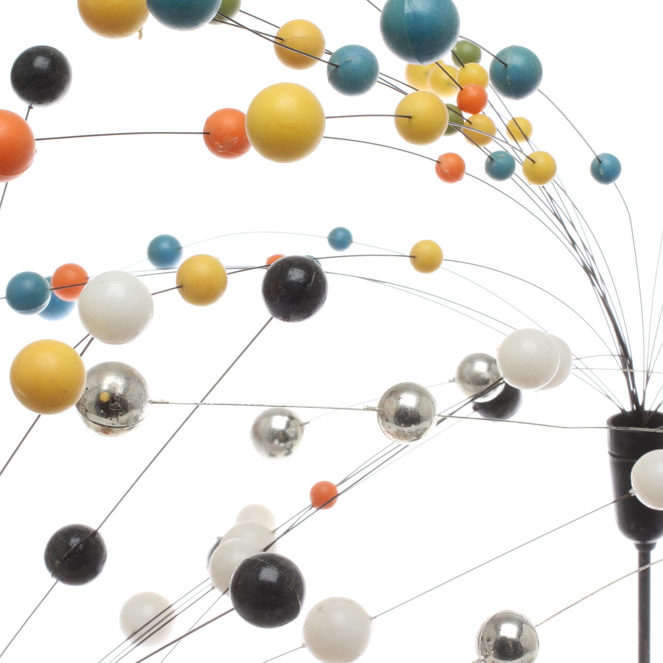 CHAMPAGNEBRUS, mestadels utan fötter, 1900-talets andra hälft.