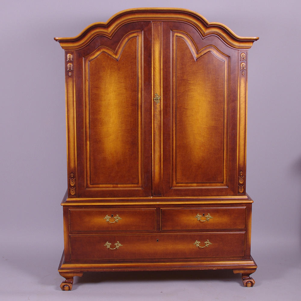 MATSALSSKÅP, betsat trä, rokokostil, 1900-tal.