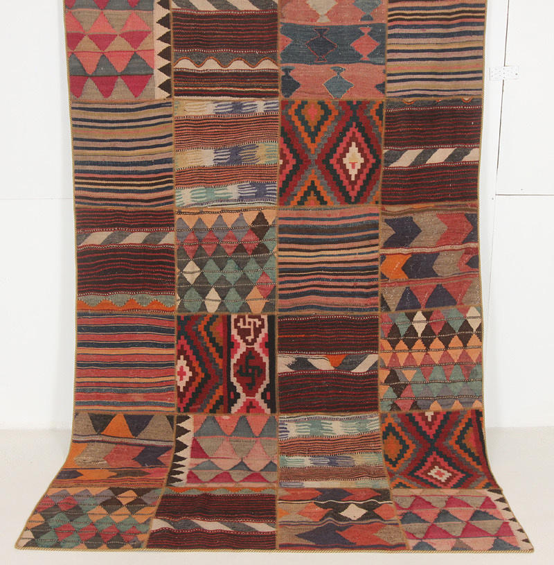 MATTA, Kelim - patchwork, 307 x 202 cm.