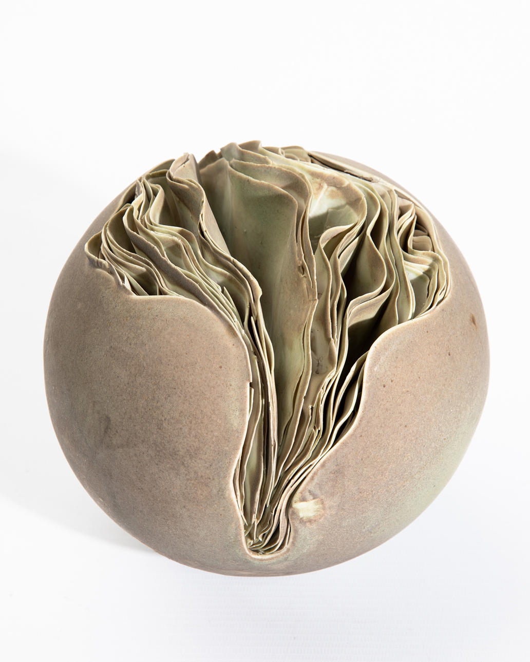 PETER SIMPSON. Kula objekt (58-40).