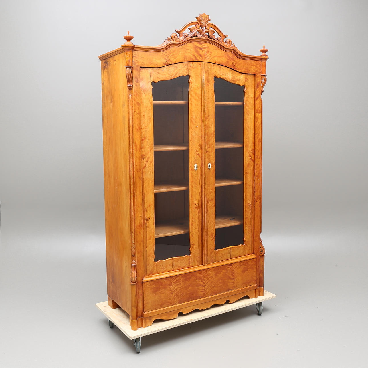 BOKSKÅP, 1800-talets första hälft.