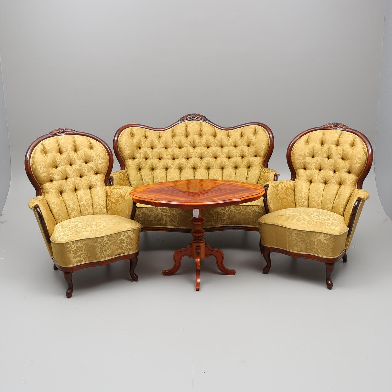 SALONGSGRUPP, 4 delar, rokokostil.