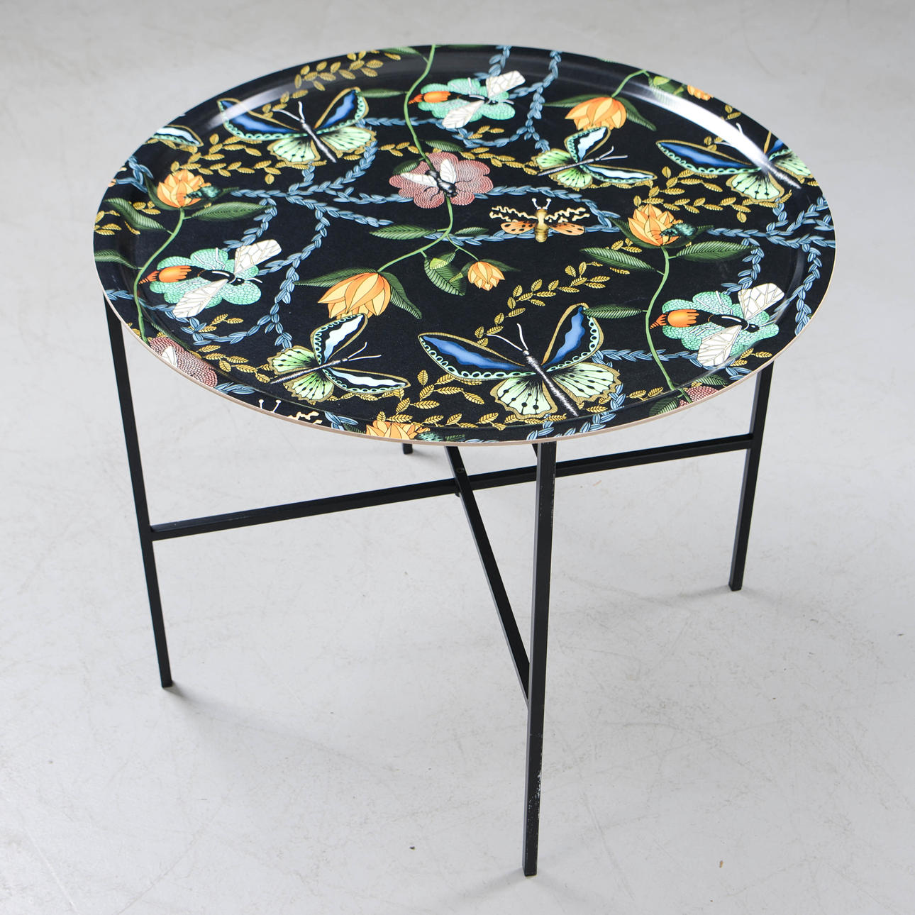 NADJA WEDIN. Tabletttisch, „Bugs & Butterflies“.