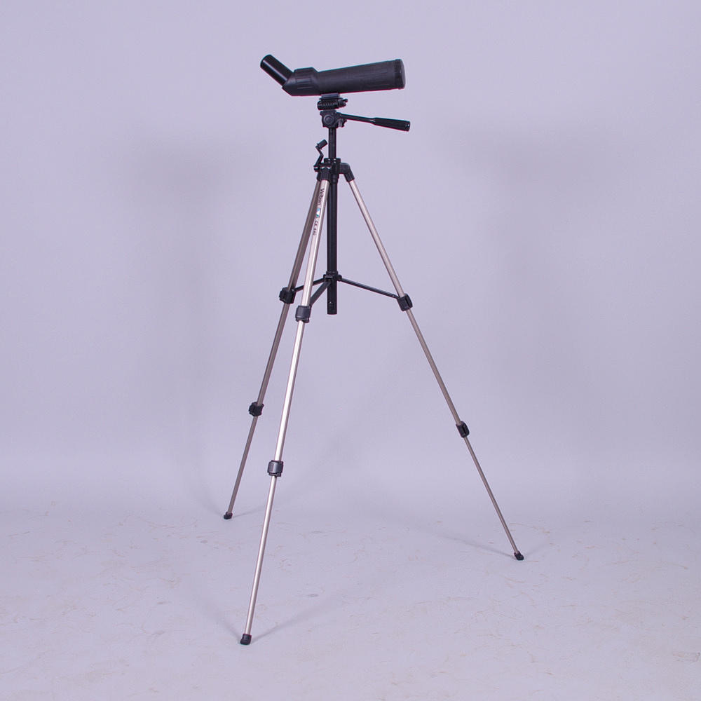 KIKARE MED STATIV, 18-36 x 55 mm, stativet märk Velbon.