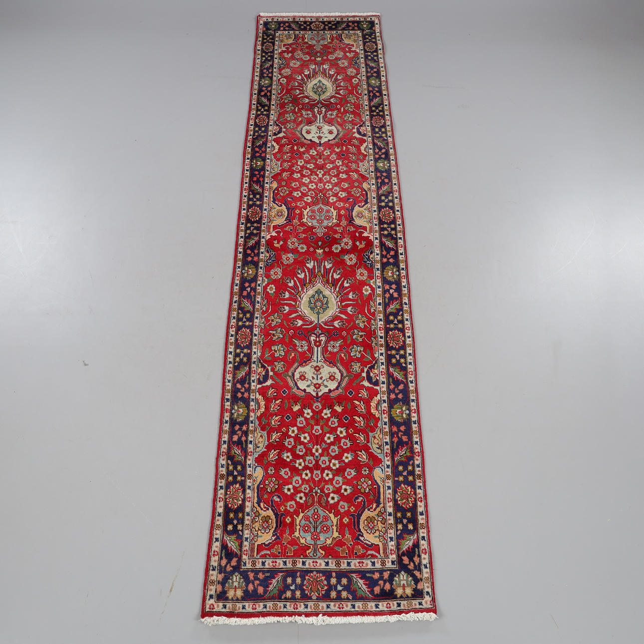 ORIENTAL CARPET, gallery model, Täbriz, approx. 330x75 cm.