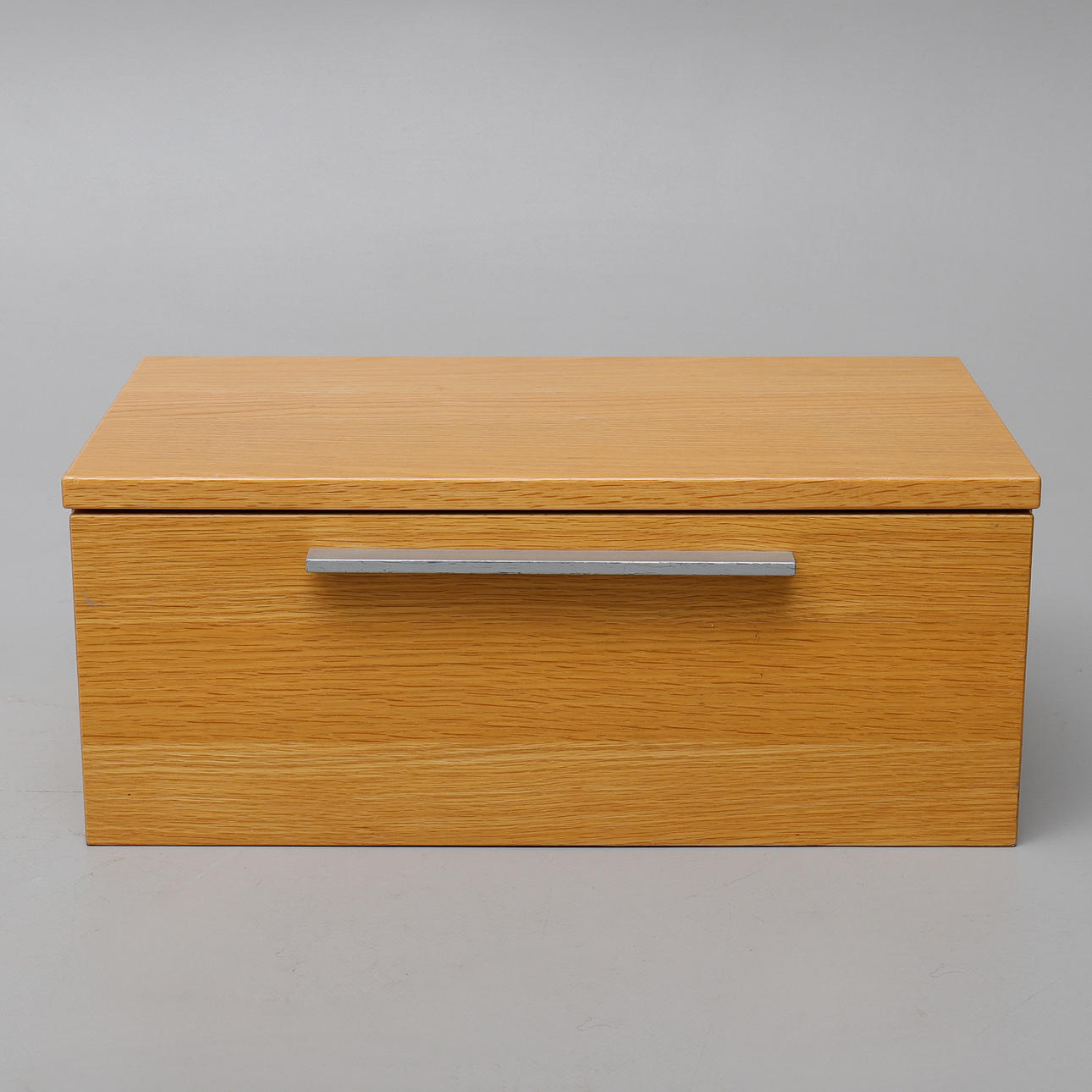 VÄGGHÄNGD BYRÅ, "AZZARO", VOICE.