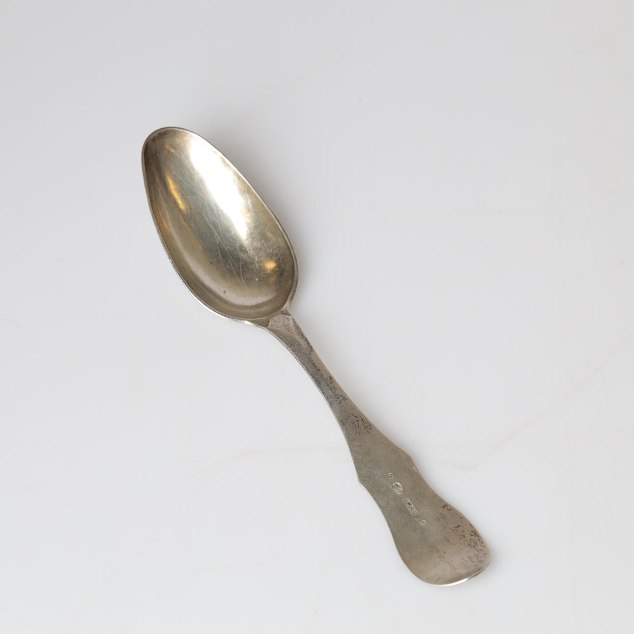 LARS LUNDSTRÖM. fiolssked, silver, Söderhamn, 1804. Totalvit ca 51,7 gram.