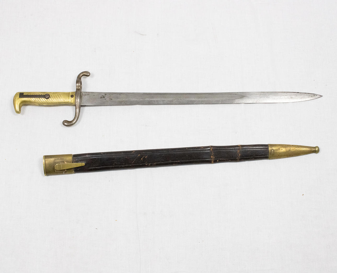 BAJONETT, Messing, Lederscheide, Schweden Modell 1871, ca. 1870.