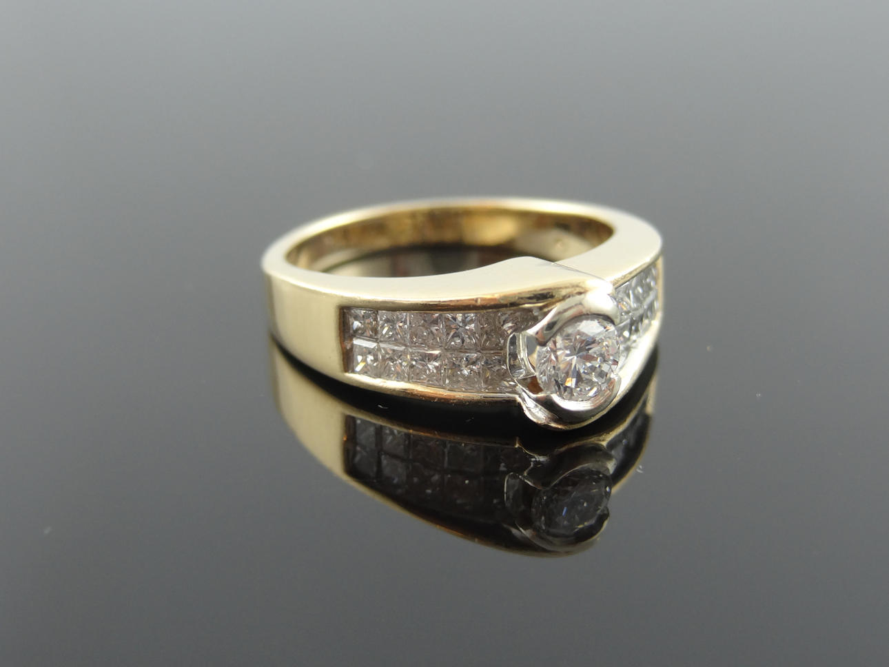 SOLITAIRE DESIGN diamantring 1,08cts.