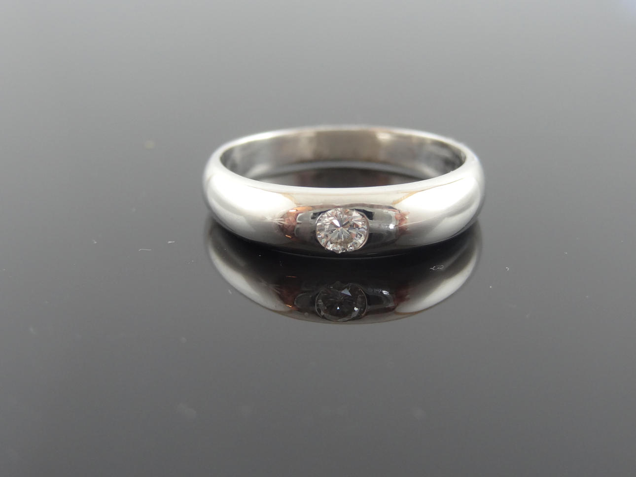 SOLITAIRE DIAMANTRING 0,14CT 18 k guld.