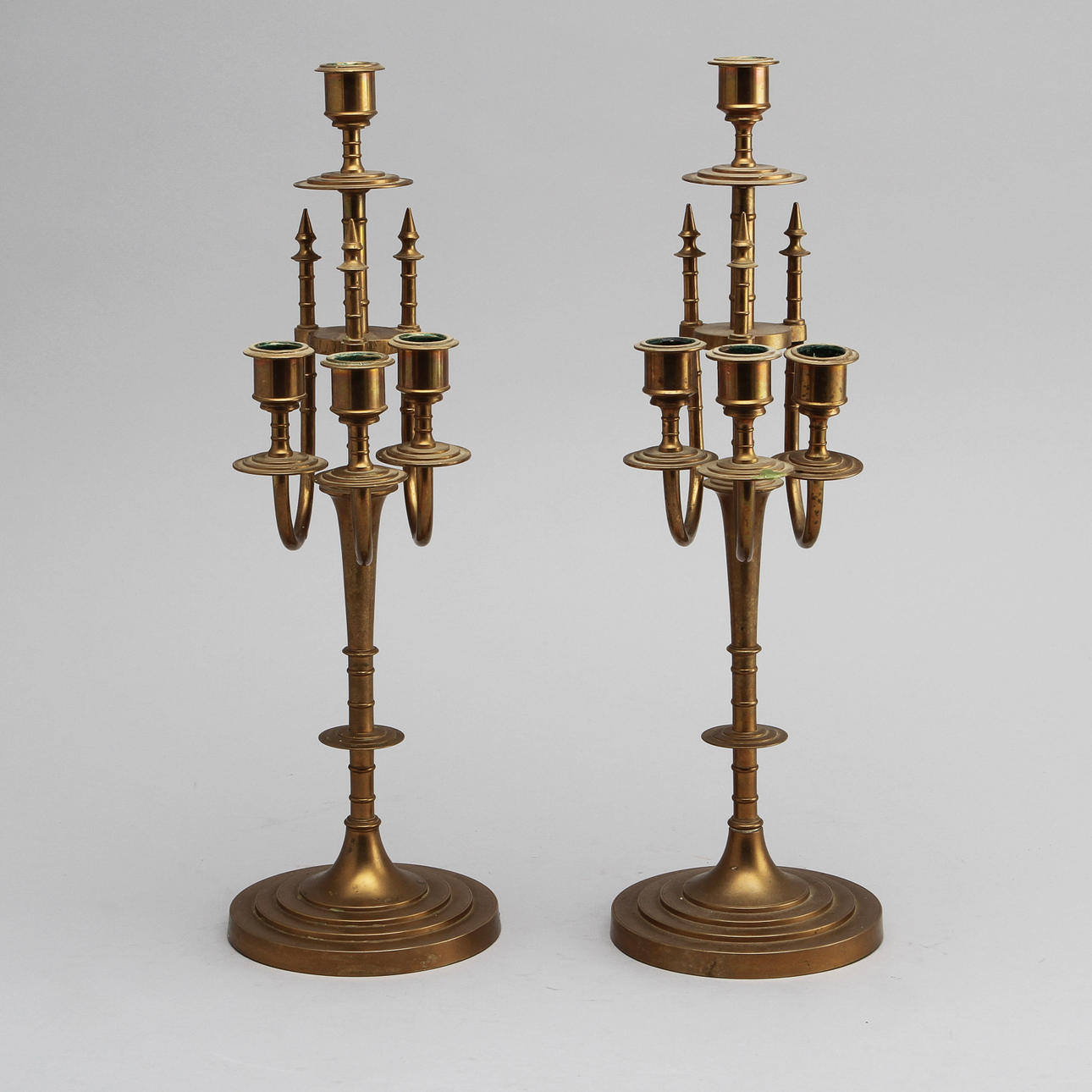 KANDELABRAR, ett par, Thorshammars Verkstad (1876- ), modell nr 100.