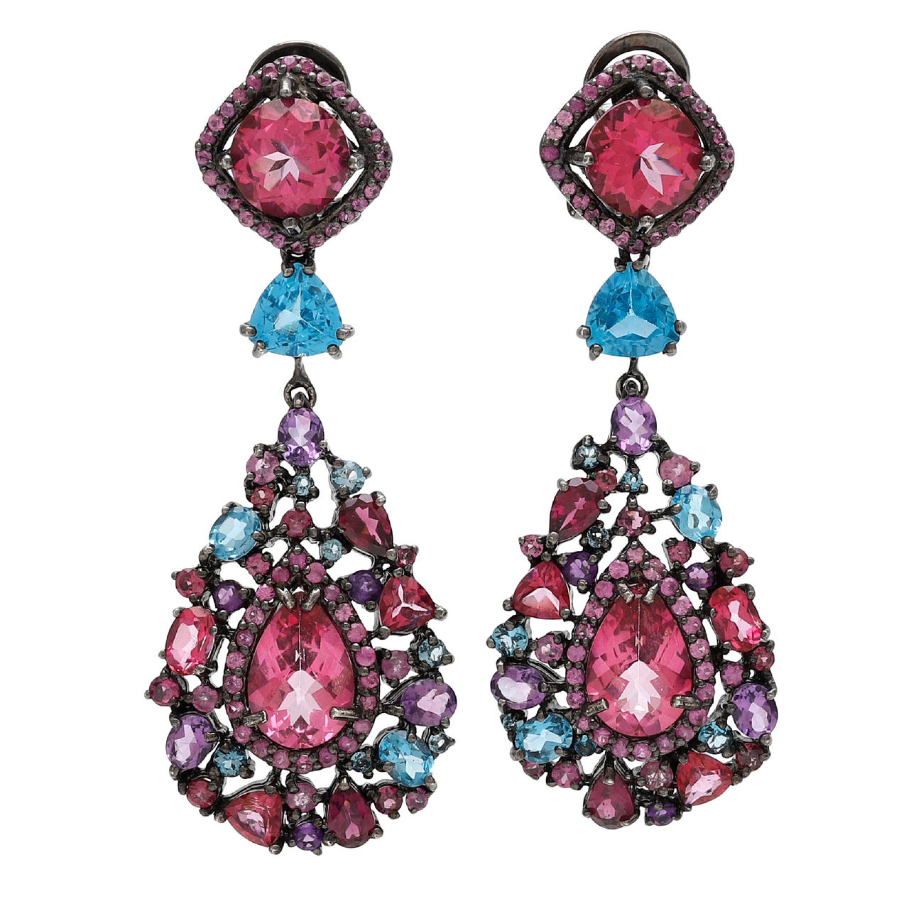 Lange Ohrringe aus Strass.