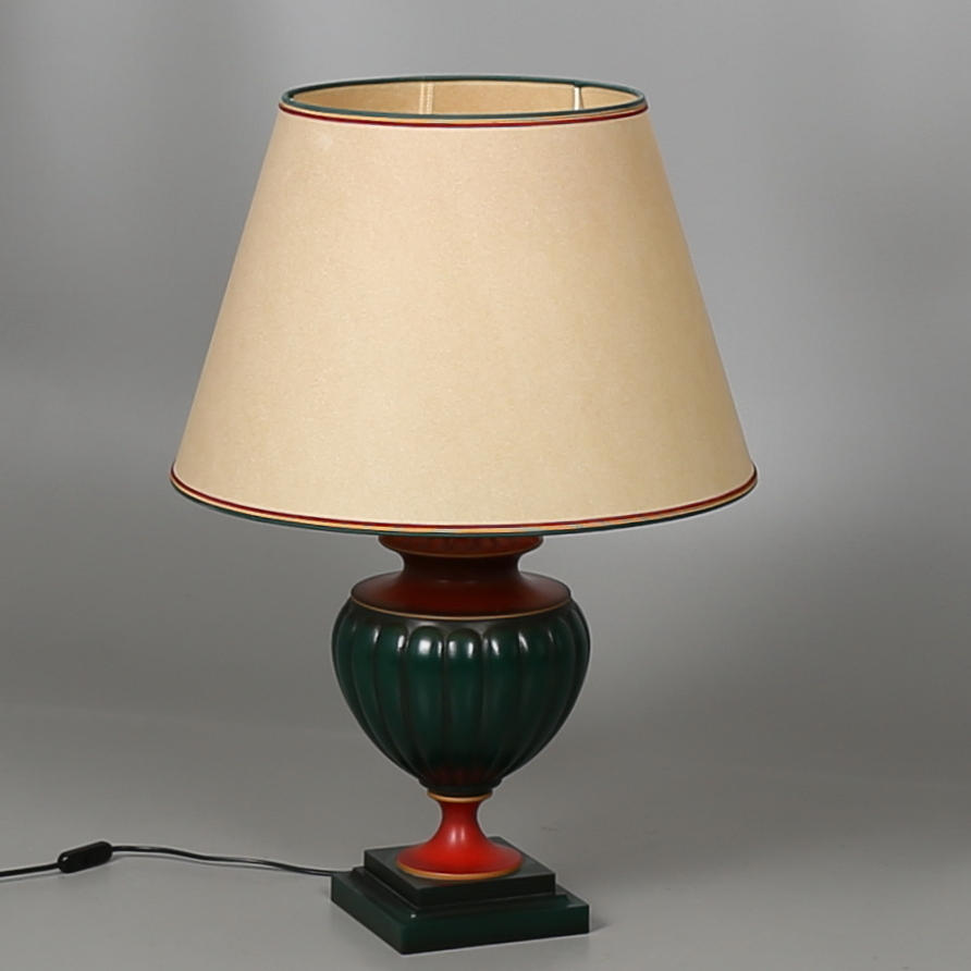 BORDSLAMPA i metall, Le Dauphin, Frankrike, 1900-talets andra hälft.