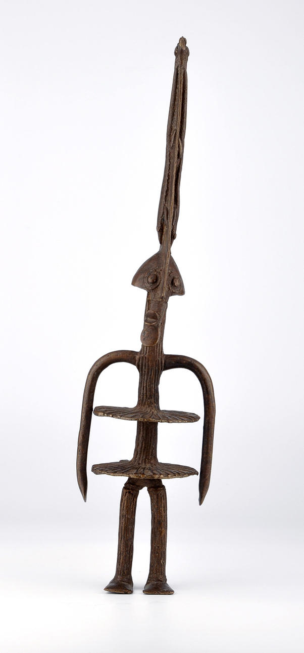 AFRIKANA. Figural bronsfigur. Stiliserad skildring av en jägare.