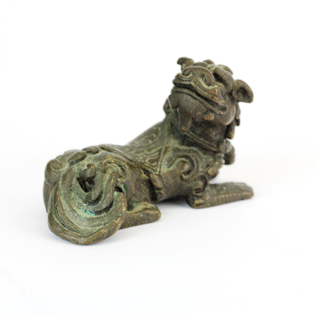 LITEN KINESISK LEJONHUNDFIGUR.