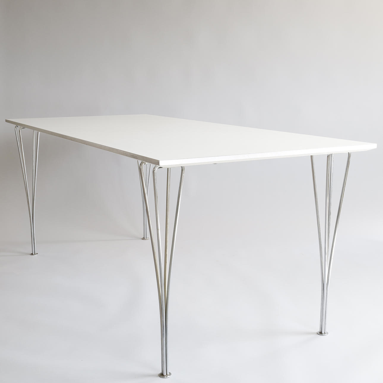 PIET HEIN OG BRUNO MATHSSON. Rectangular dining table, Fritz Hansen, 1993.