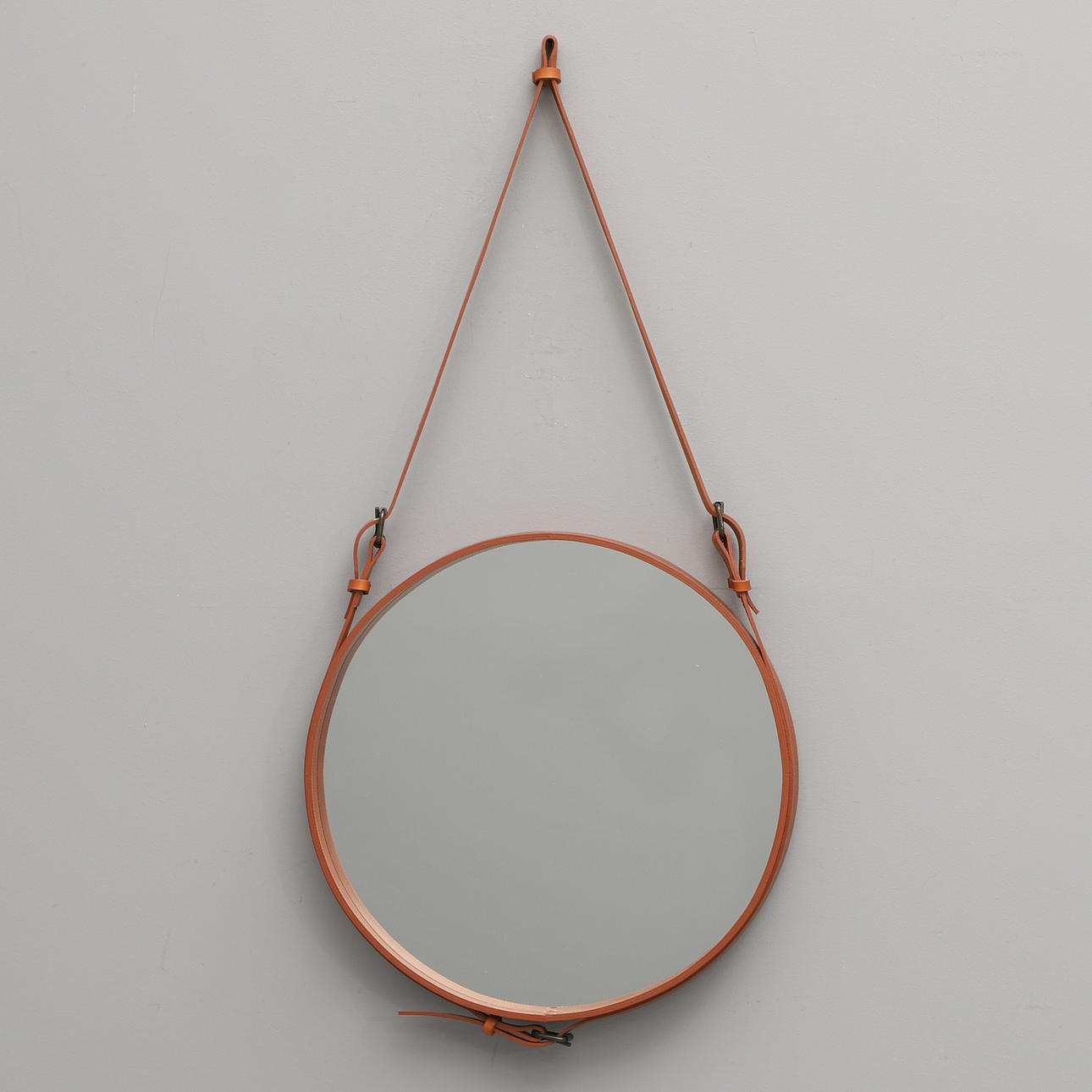 JACQUES ADNET. Spiegel, Gubi.