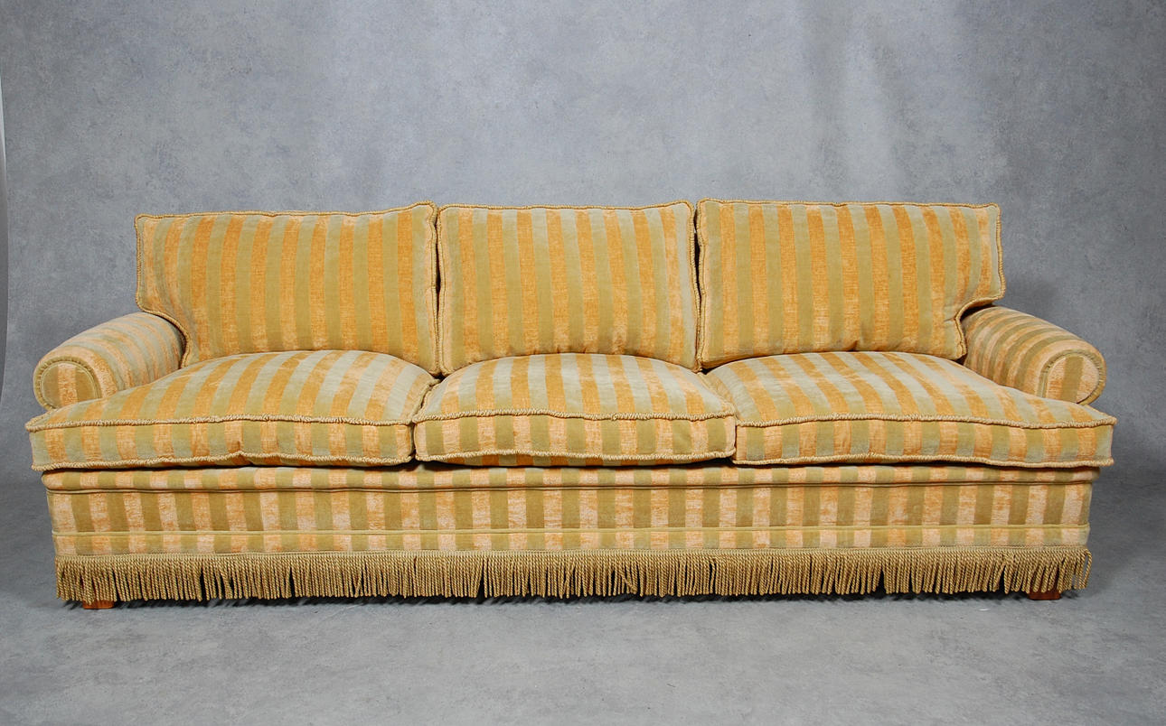 SOFFA, med dunplymåer.