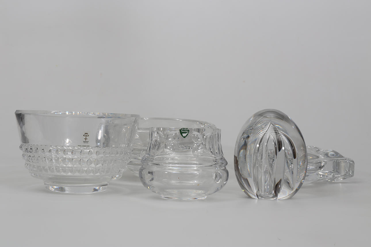 SKULPTUR OCH SKÅLAR, kristall, 5 delar, bland annat Orrefors.