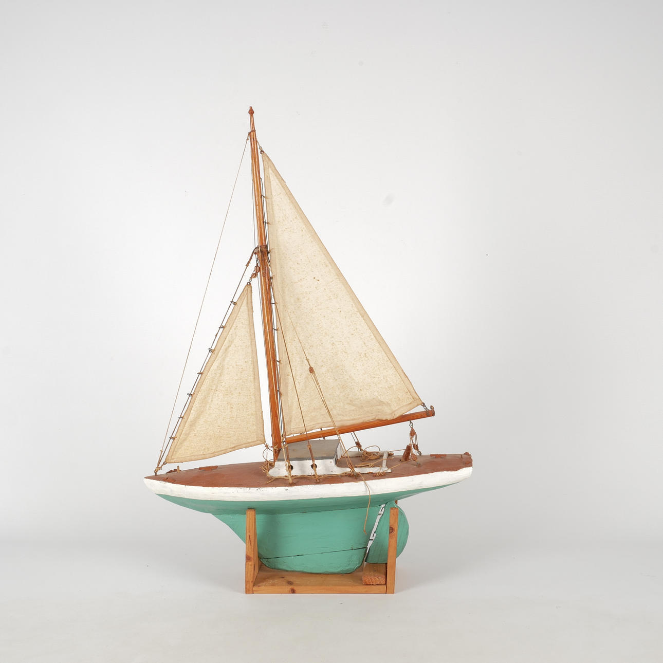 SEGELBÅT, trä, 1900-talets mitt.