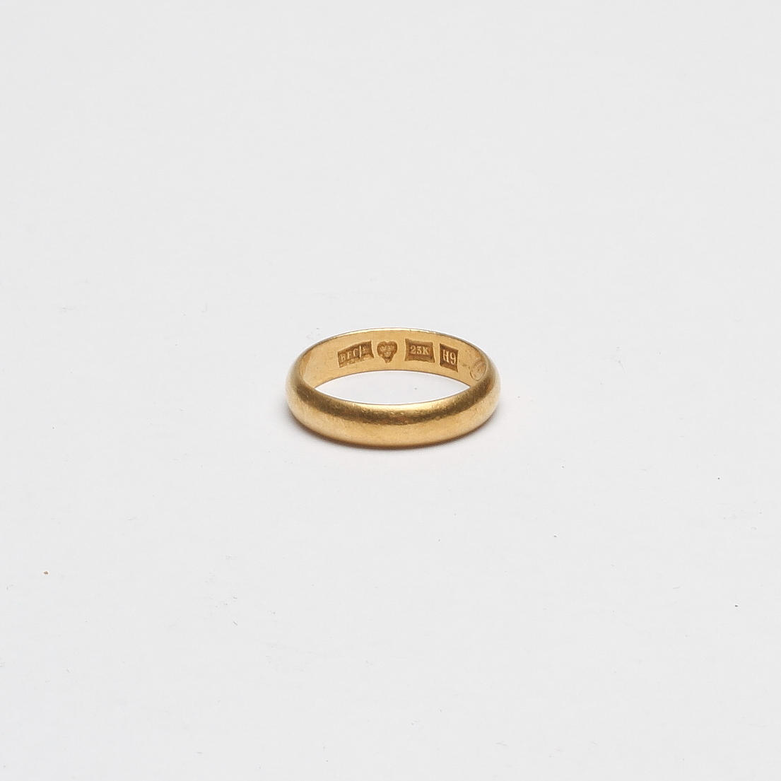 RING, guld 18k, vikt ca. 5,7 gram.