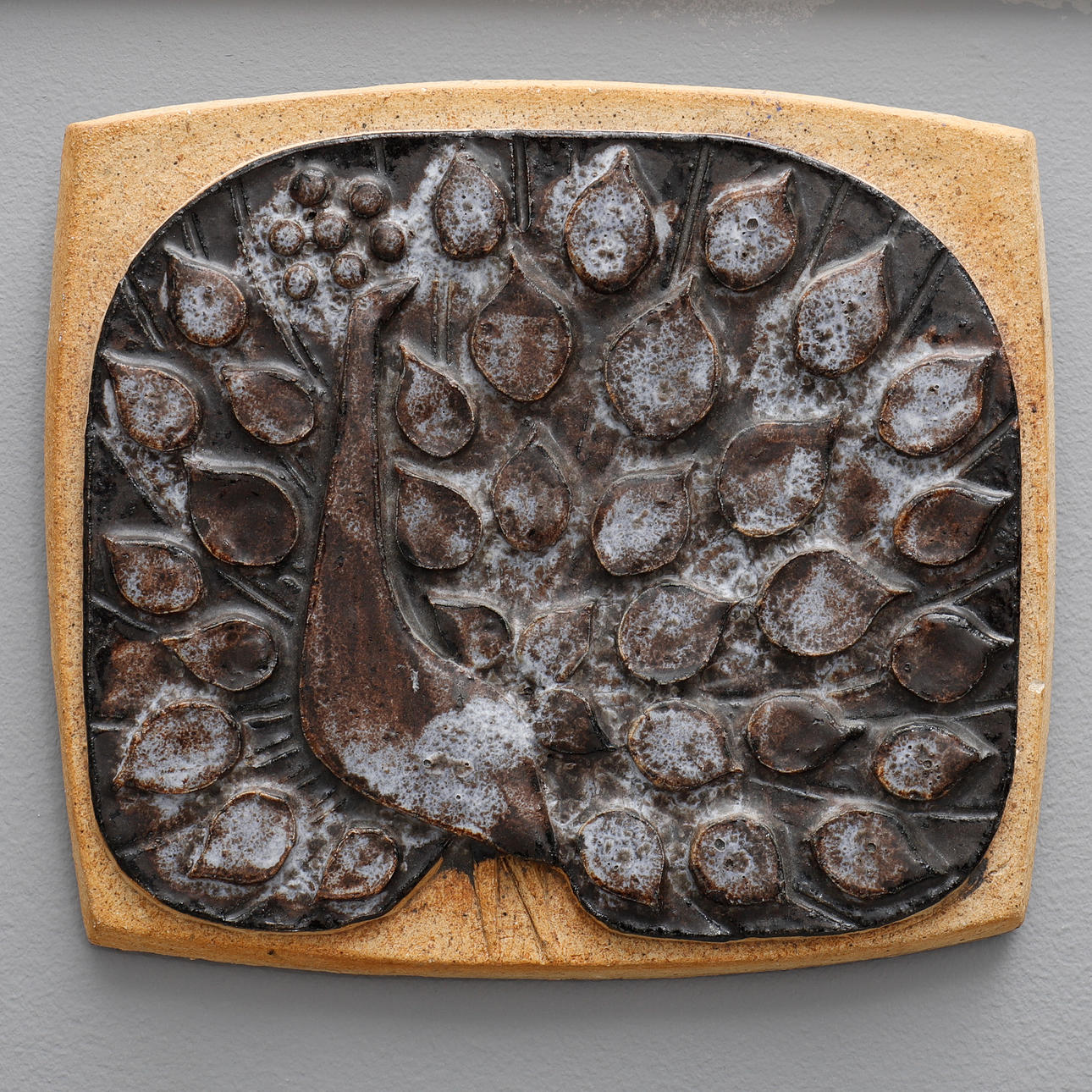 CURT MAGNUS ADDIN. RELIEF, PEACOCK, GLUM LEAF.