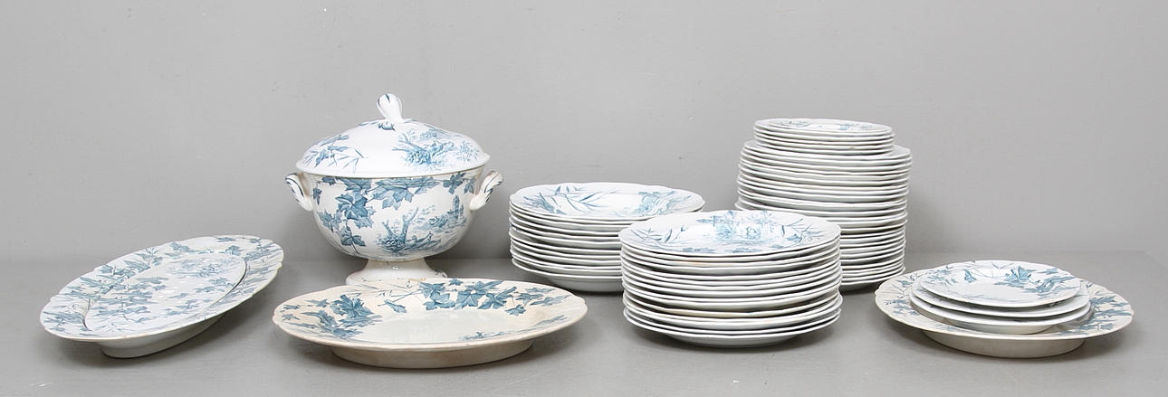 SERVISDELAR, 66 delar, flintgods, "Hedera", Gustafsberg, omkring 1900.