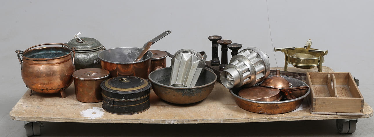 KOPPARFÖREMÅL med mera, 1800-1900-tal.