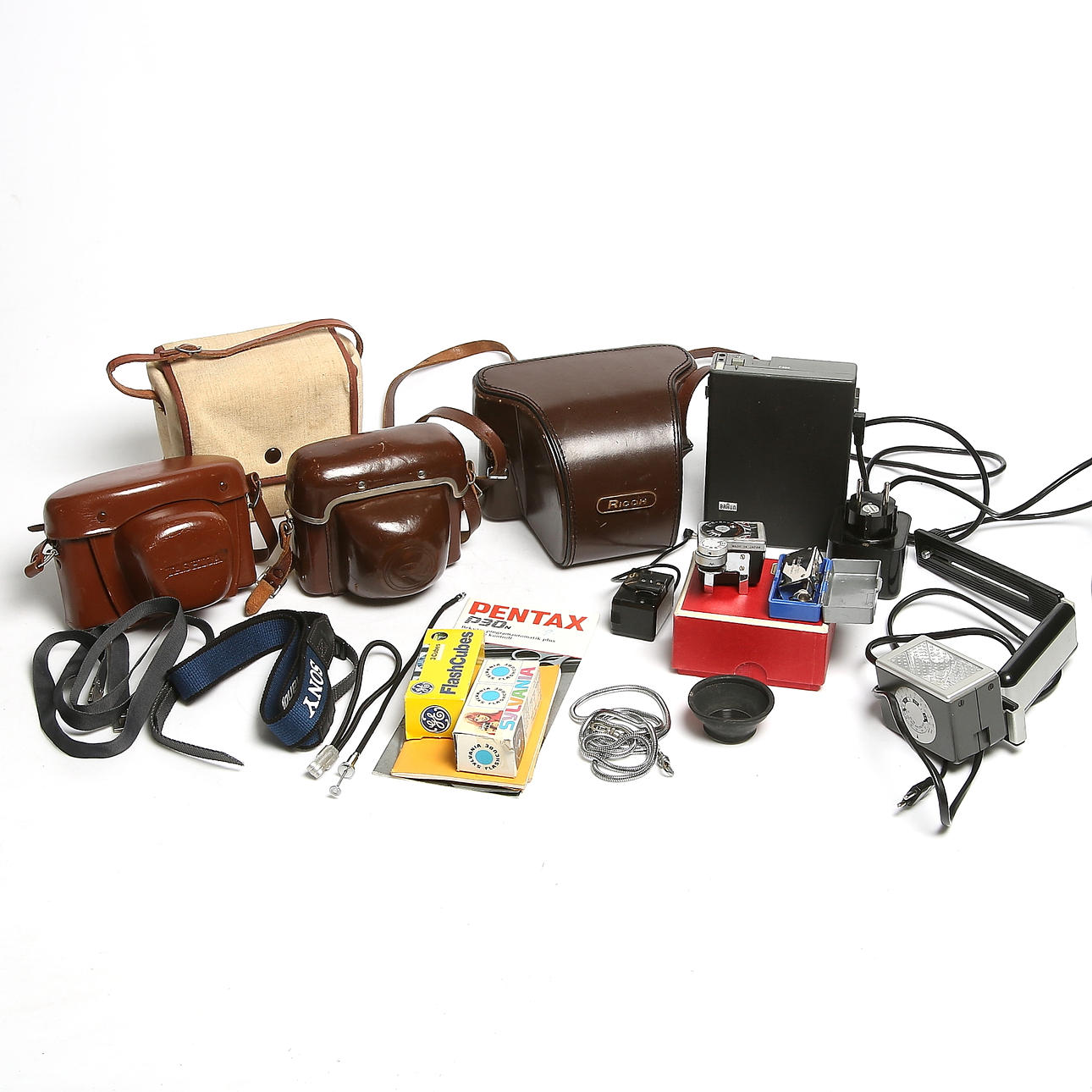 KAMEROR, 4 st, bl.a. Richo Singlex. 1900-talets mitt.