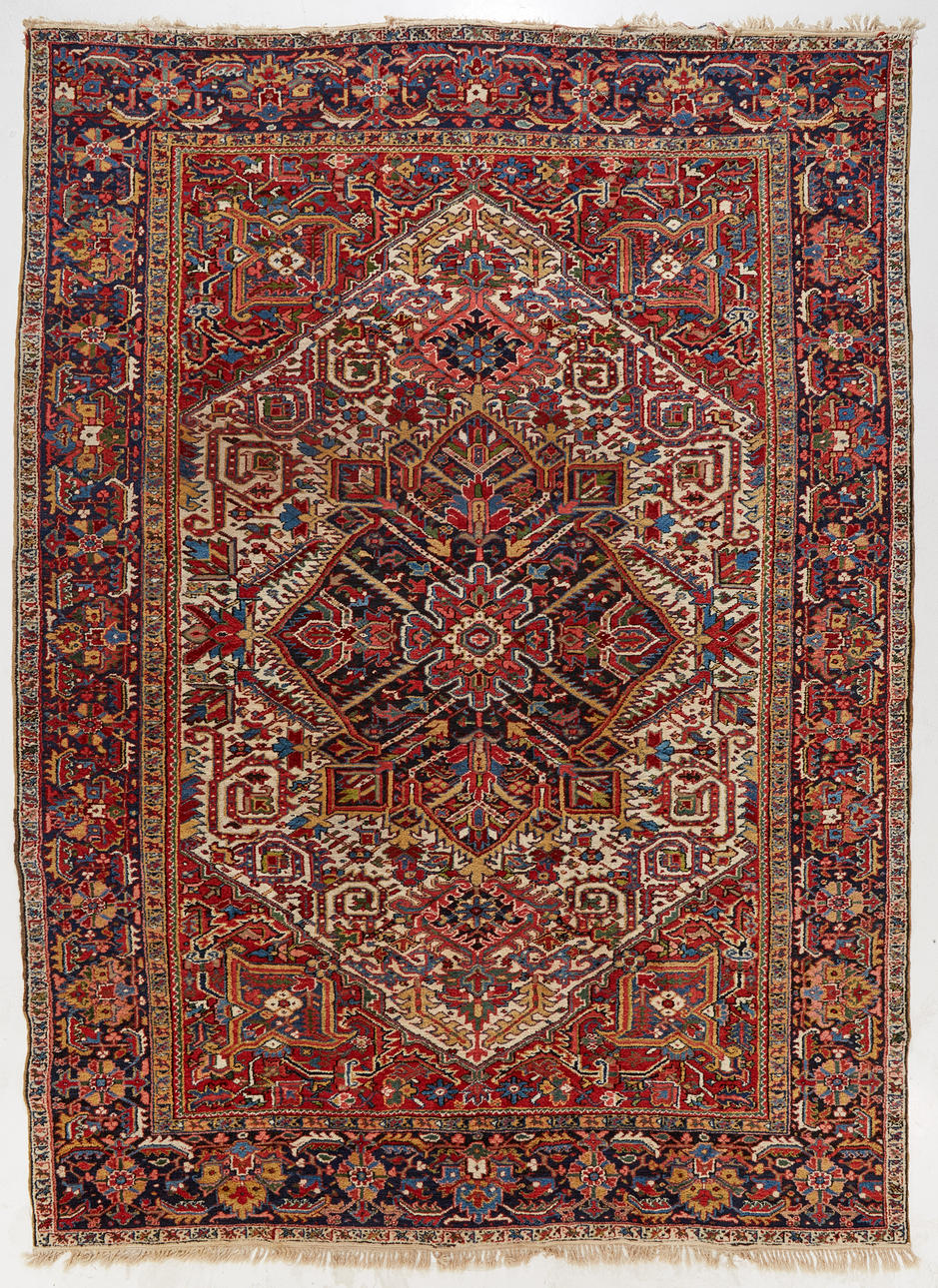 MATTA, Heriz, semiantik, ca 300x250 cm.