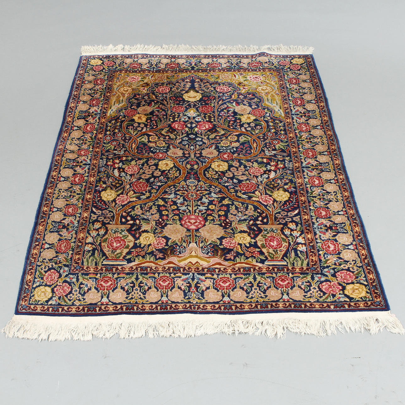 ORIENTALISK MATTA, 185 x 128 cm.