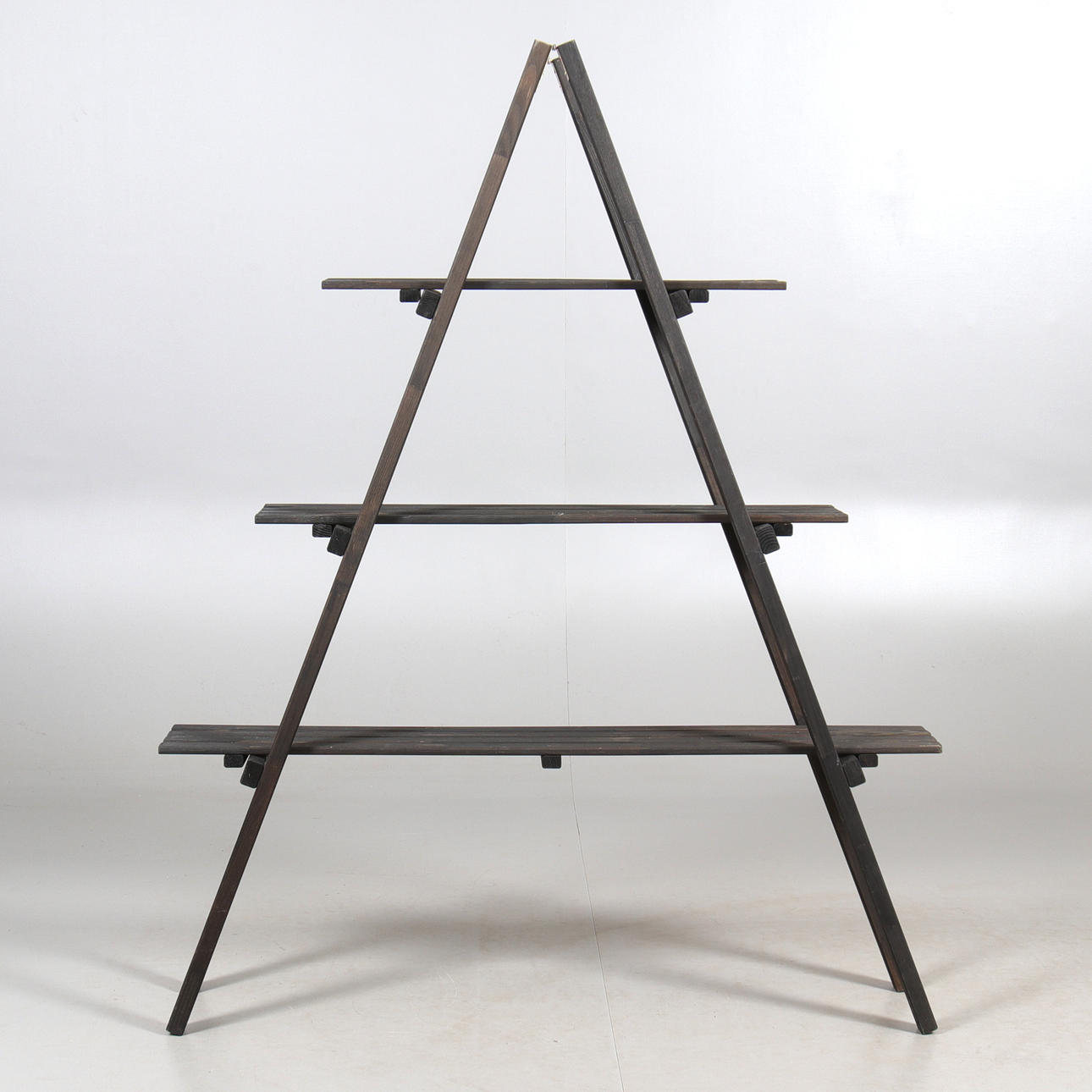 VÄXTHYLLA, trä, 2000-tal.