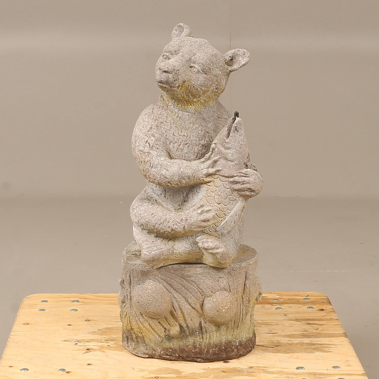 GARTENBRUNNEN/GARTENSKULPTUR, Beton.