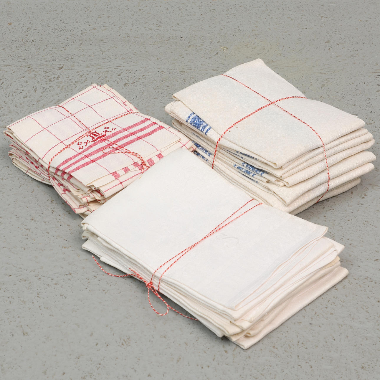 linnehanddukar-30-st-1900-talets-f-rsta-h-lft-mattor-textil
