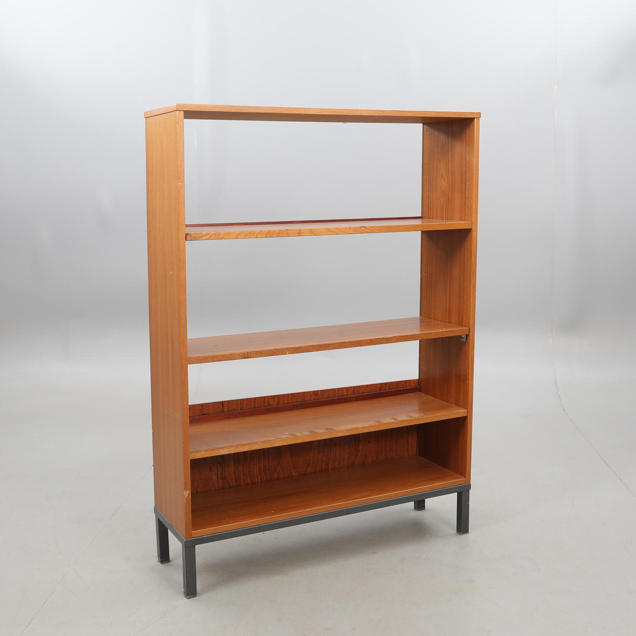 BOOKSHELF, TEAK 1950s/60s.