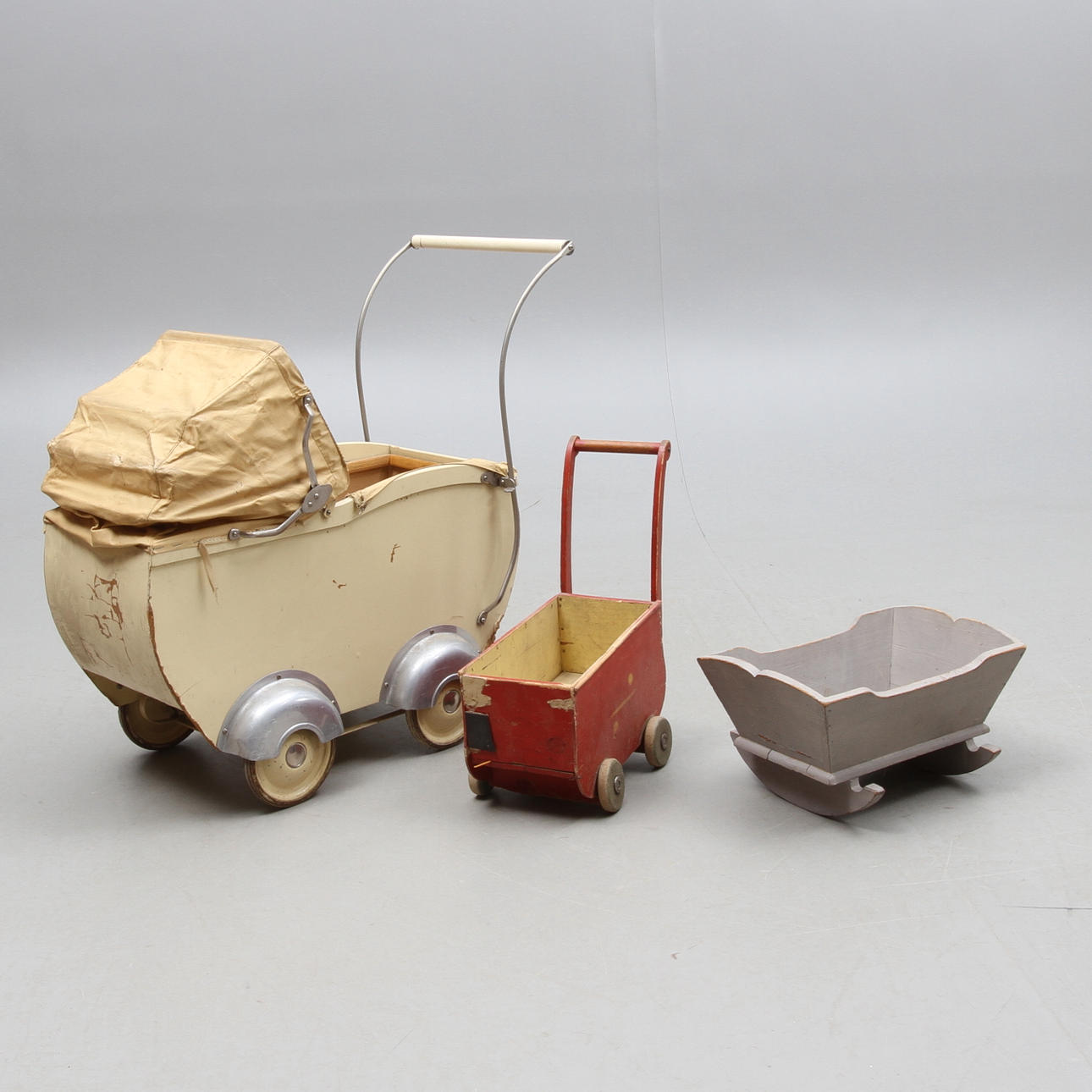 DOCKVAGNAR 2 st samt DOCKVAGGA, 1900-tal.