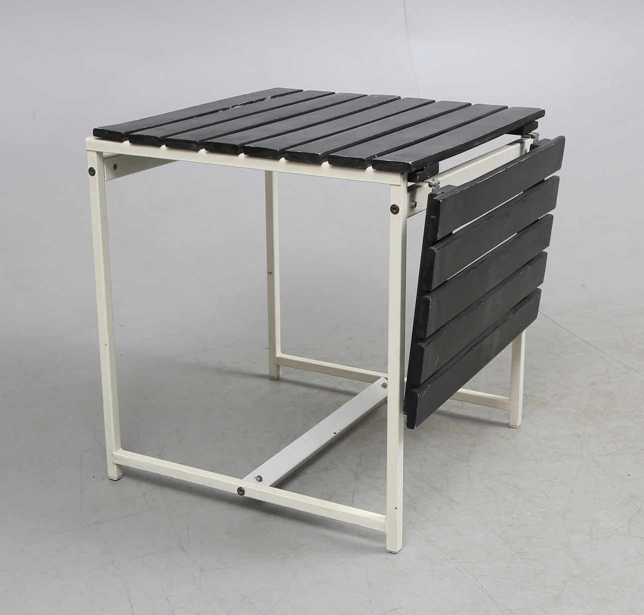 BORD MED KLAFF, 1900-tal.