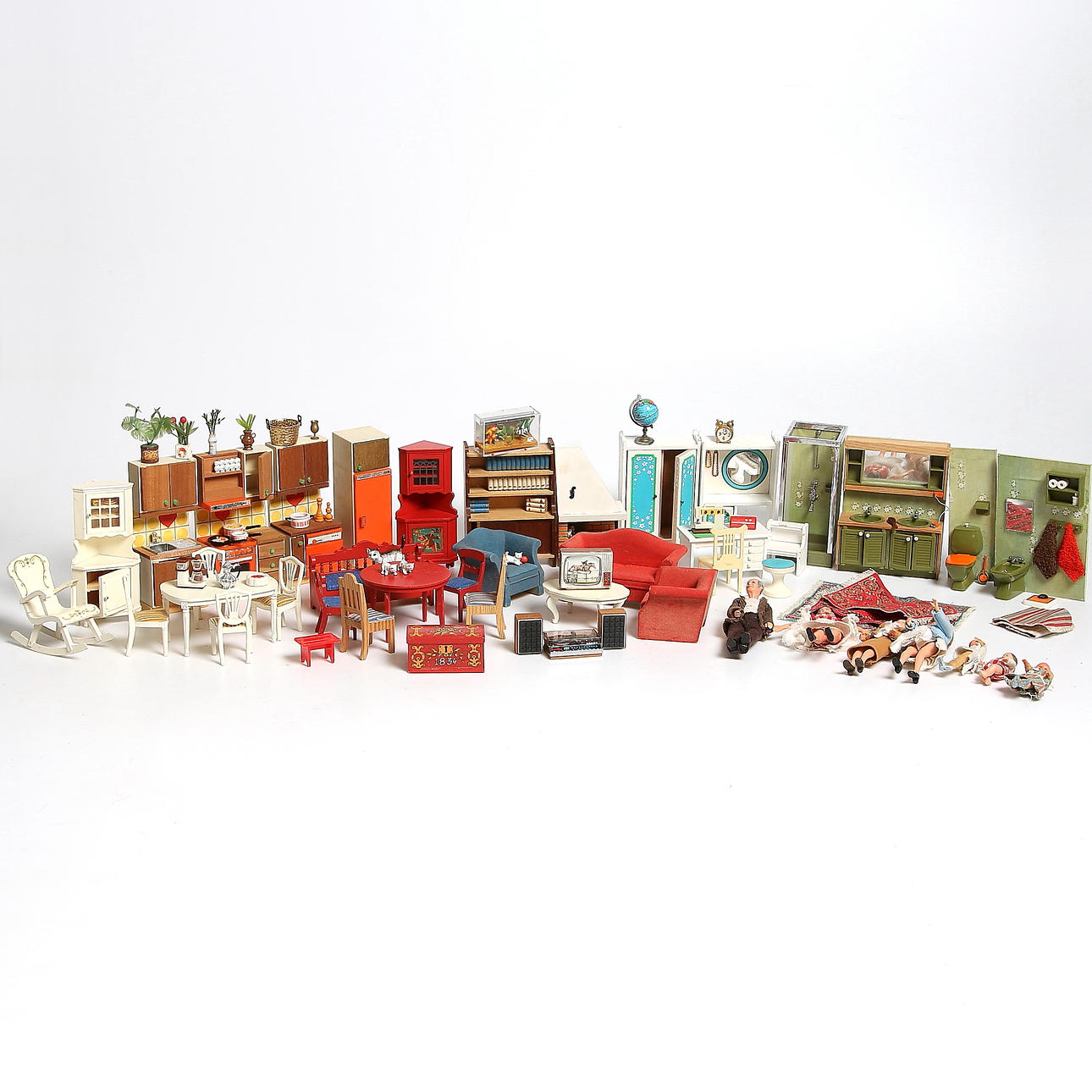 DOCKSKÅPSMÖBLER, DOCKOR, mm. Bl.a. Lundby. 1970-tal.