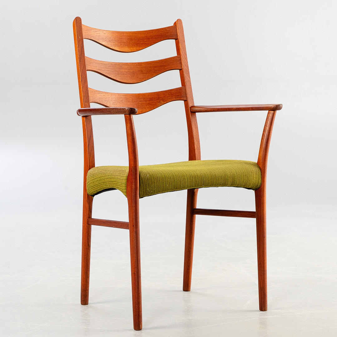 Fåtölj i teak. Mid Century Design.