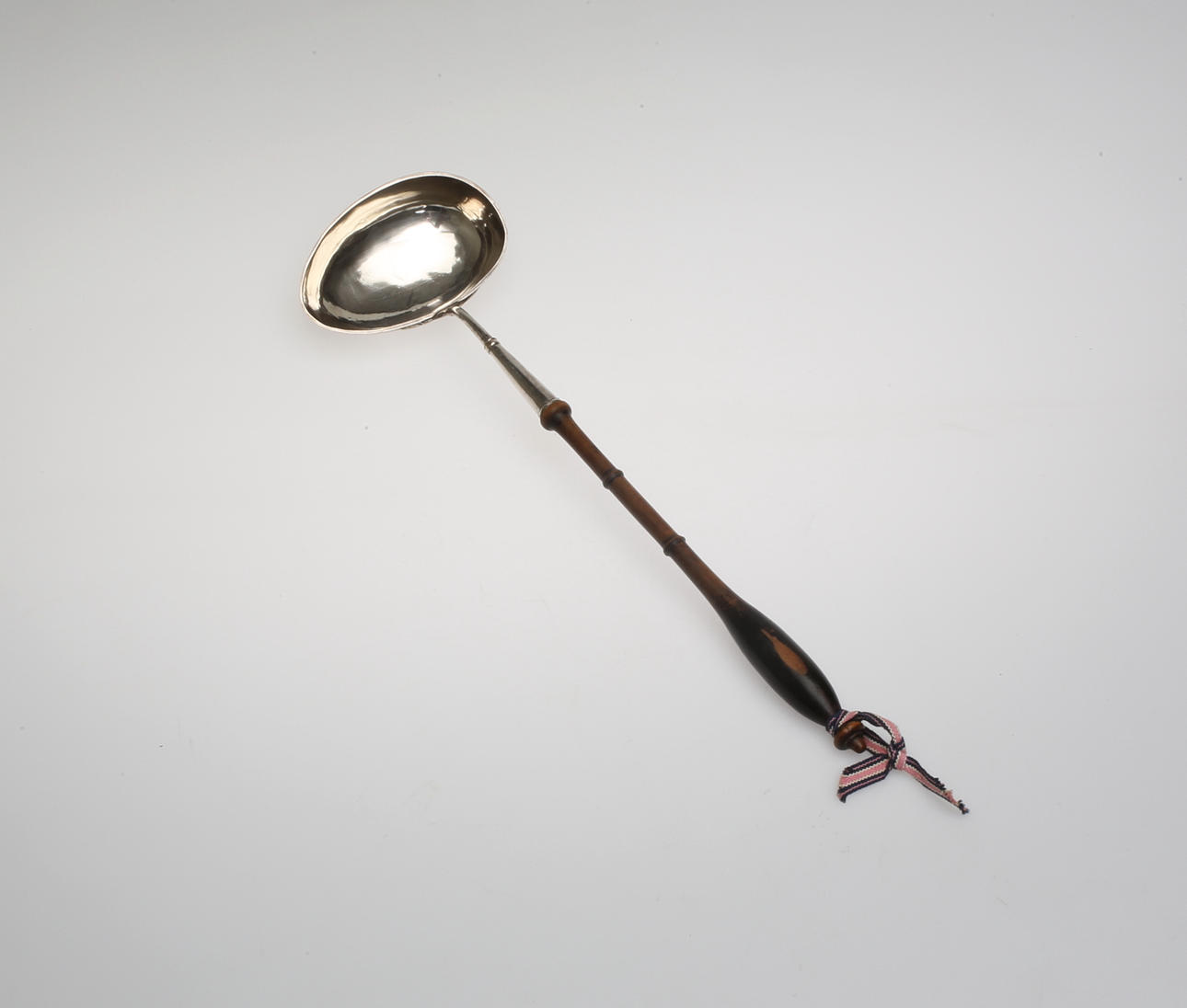 ERIK GRÖNBECK. Soppslev, silver, Karlskrona 1810.